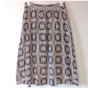 Abercrombie and Finch Black and White Patterned Fit and Flare A-Line Midi Skirt